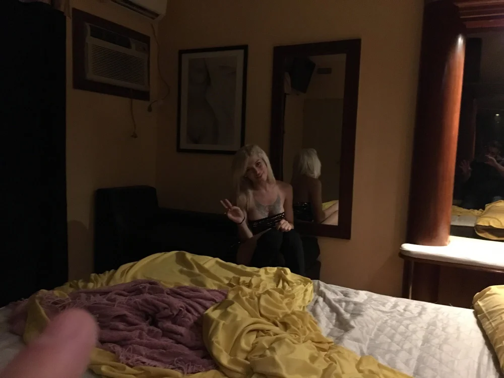 Transfanny's Offline Chat Room