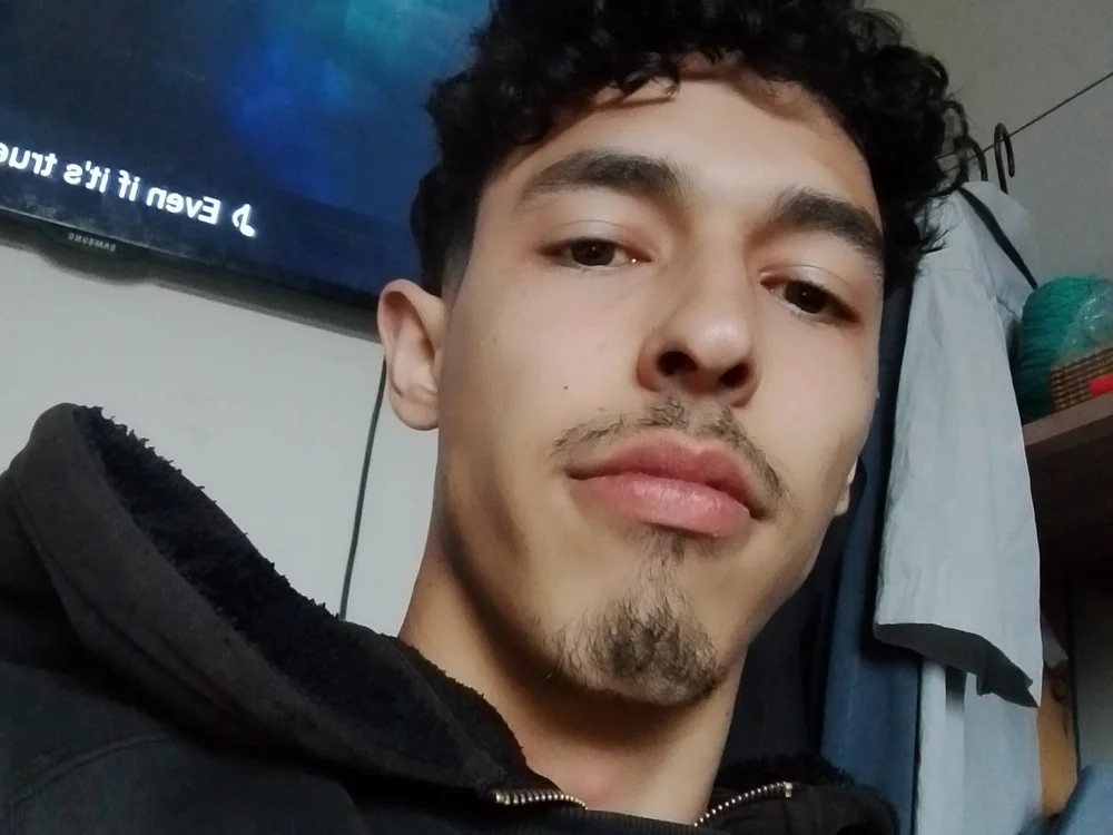 Danielalvs' Offline XXX Chat