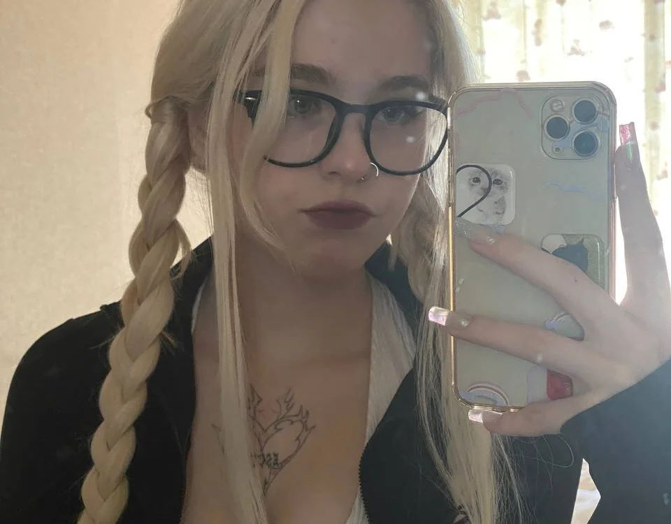 SilverFelton's Offline XXX Chat