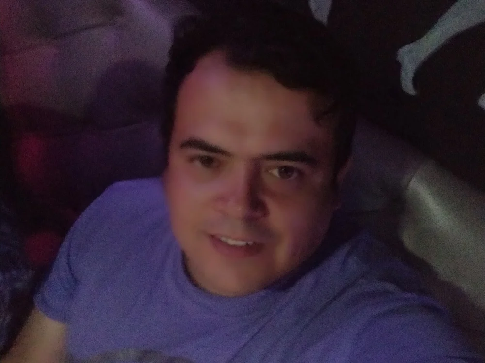 hermosovity's Offline Chat Room