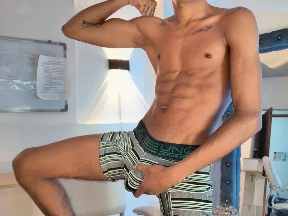 Radek_Johnson Chat XXX Ngoại tuyến