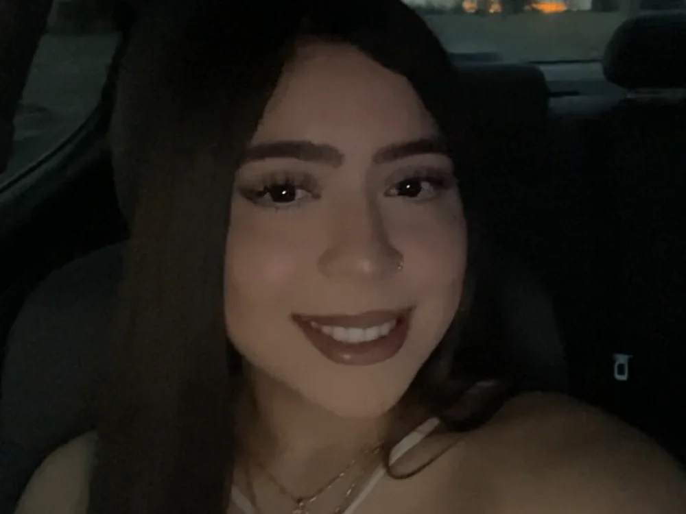 Celestina2002's Offline XXX Chat