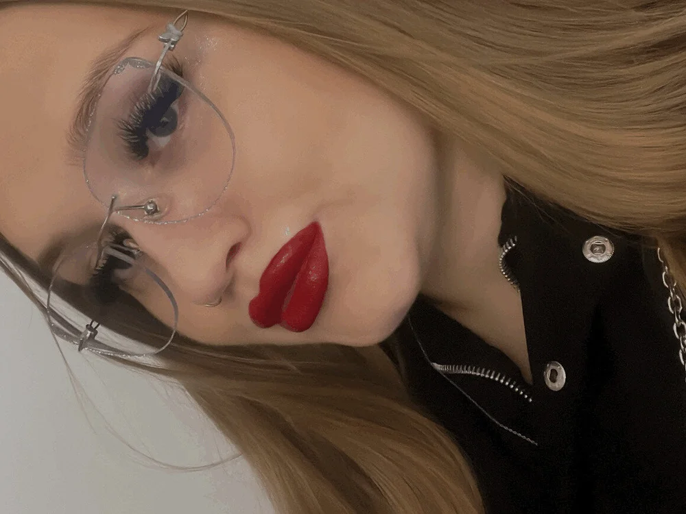 xoxokaty offline chatrum