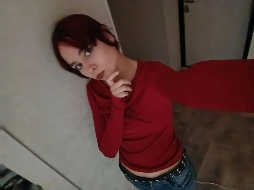 LaveraEwig's Offline Chat Room