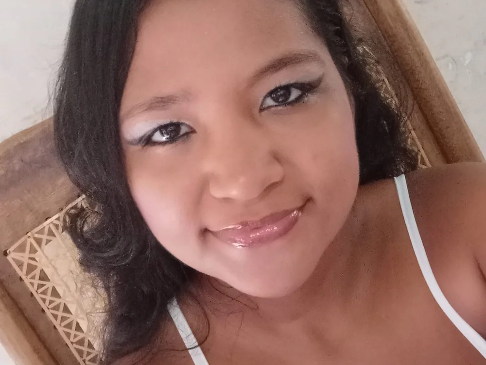 Lyra_James' Offline XXX Chat