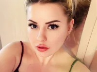 CrystallKiss' Offline Chat Room