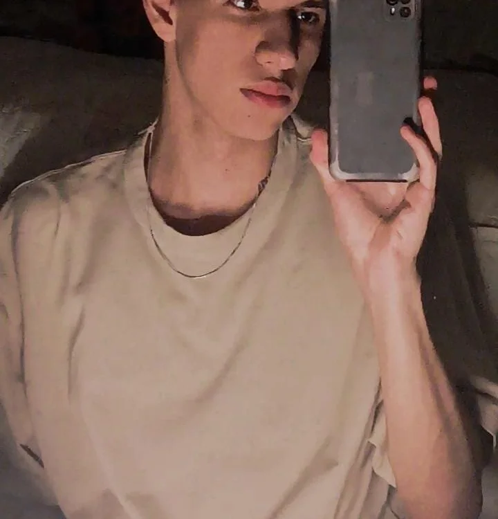 Carl0s_xX – Offline XXX chat