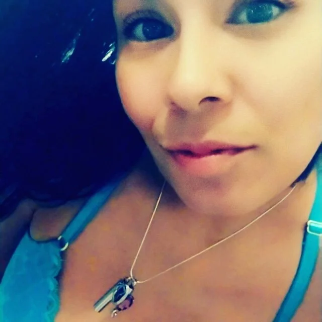 chelciaA's Offline Chat Room