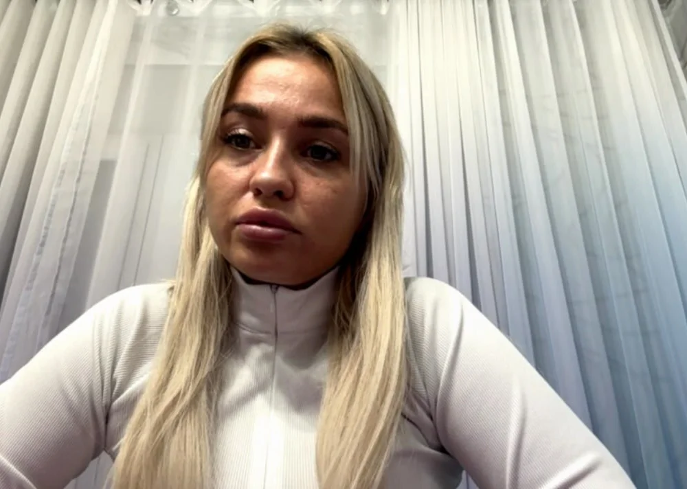 FlaviaElting Chat XXX offline