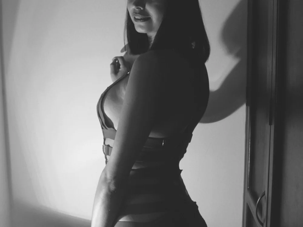 Inanna-Paris' Offline Chat Room