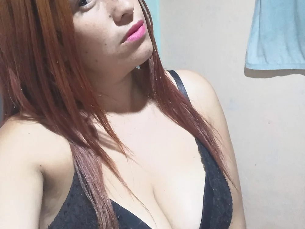 TaniaSecret 離線 XXX 聊天