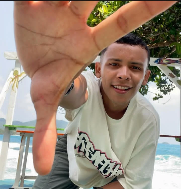 arthur_fooch Offline XXX-chat