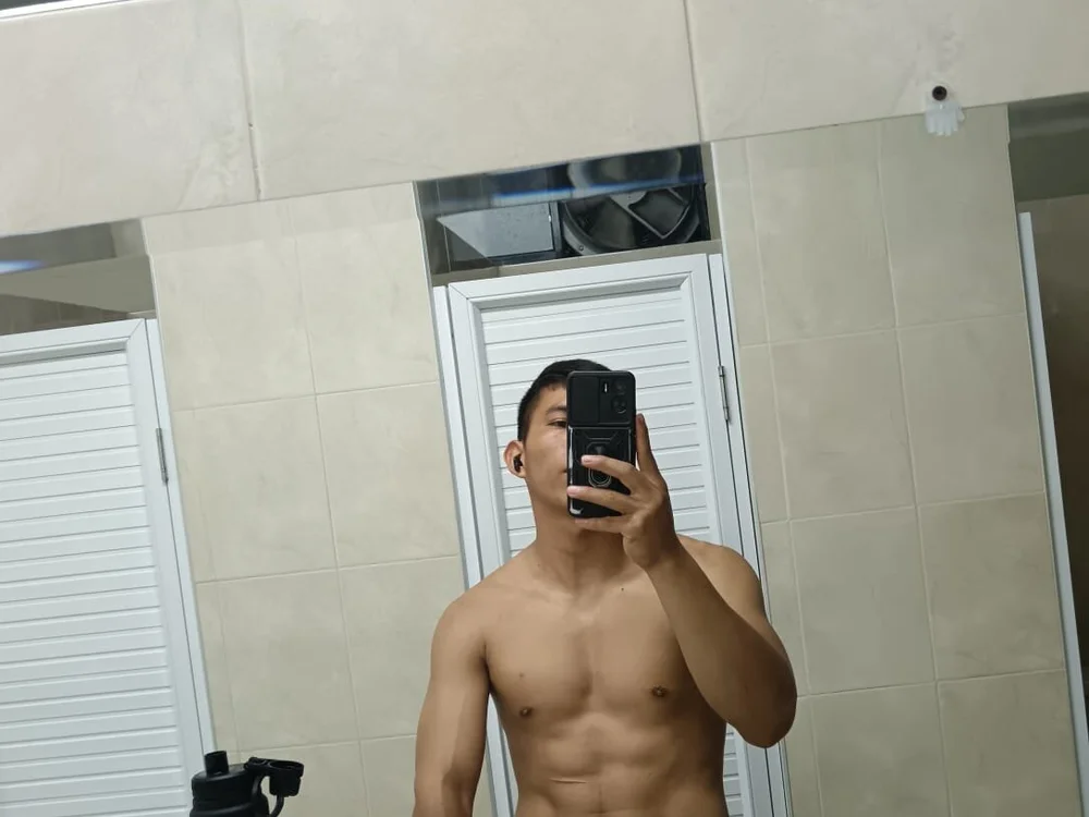 capri_escue's Offline XXX Chat