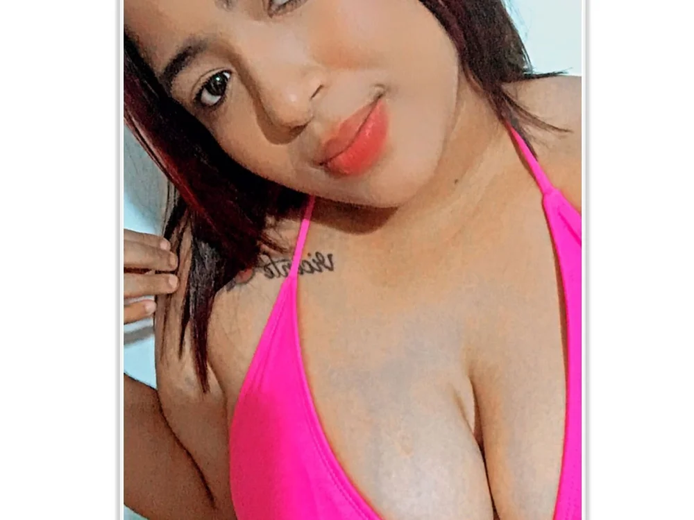 willfulviolethot's Offline Chat Room