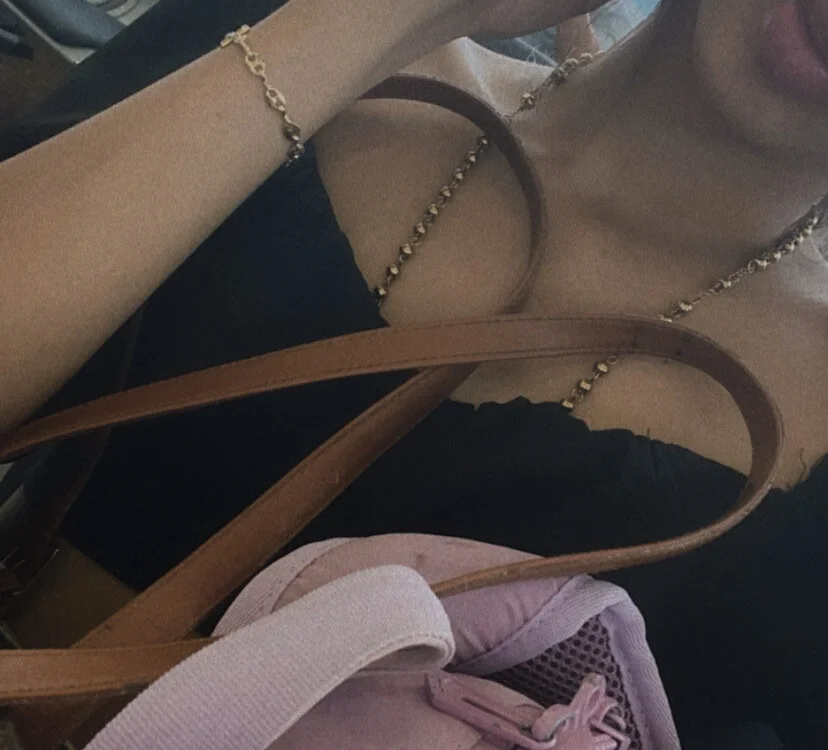 Lissy_petite Obrolan XXX Offline