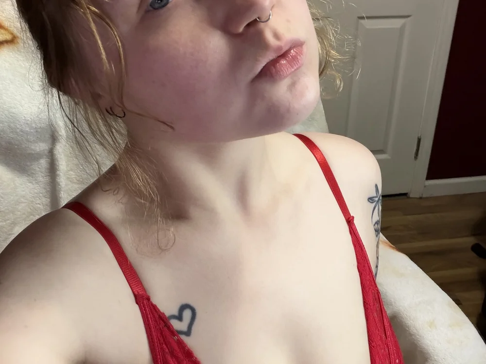 LittleRed1998's Offline Chat Room