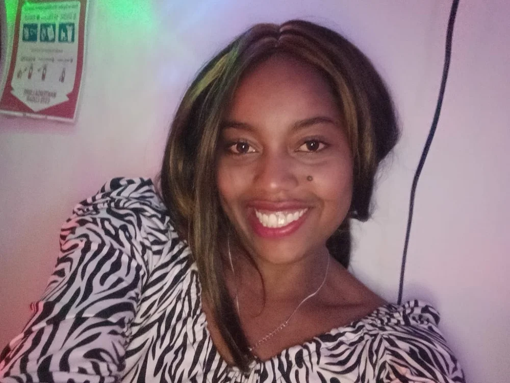 linda_hot0808 cam model