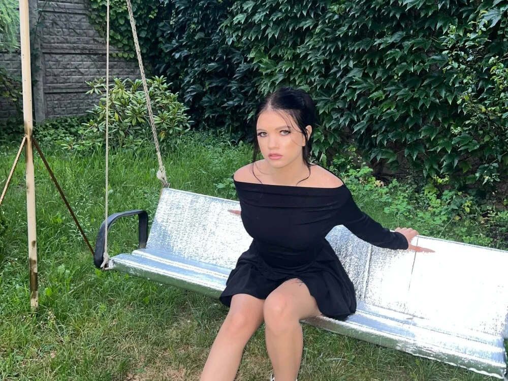 Hanna_nana Offline XXX-Chat