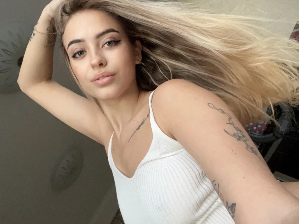 adoroadorazione Offline XXX Chat