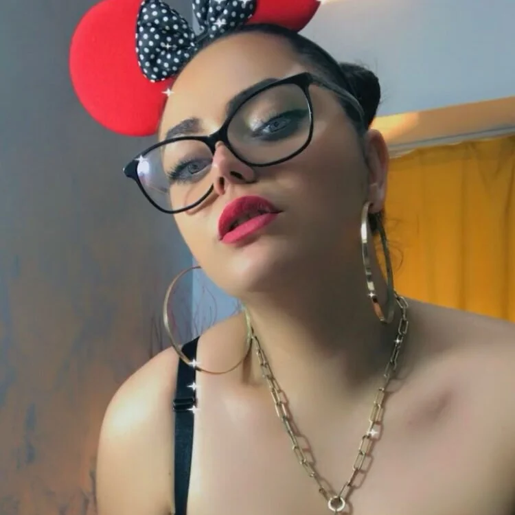 RosseAnne's Offline Chat Room