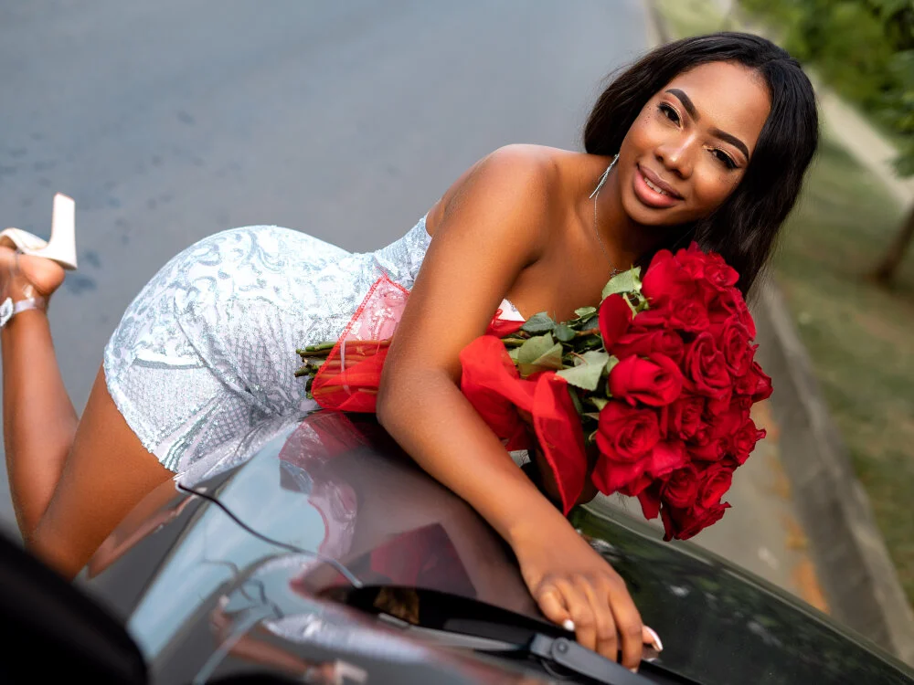 Chat +18 off-line de Niyirey1