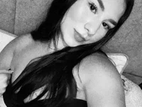 Sofiakingg's Offline Chat Room