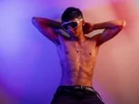 Czat XXX na żywo – AdrianStark_