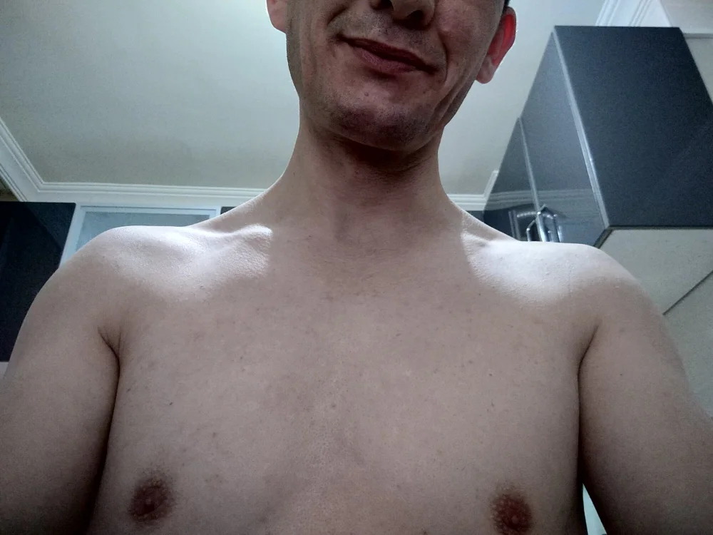 gaybenyanan82's Offline Chat Room