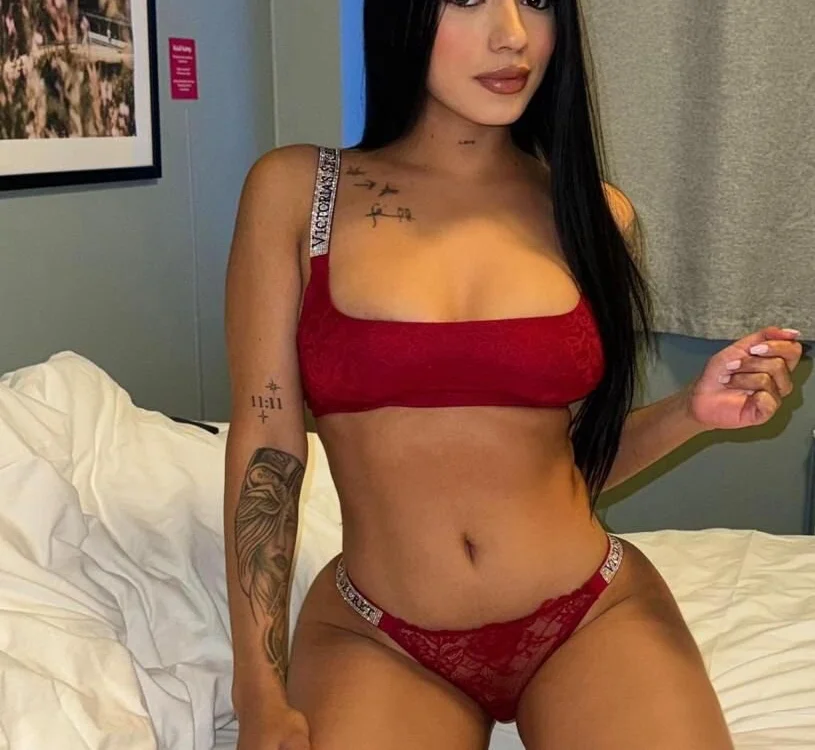 Miaa_Monroe1 Offline XXX-Chat