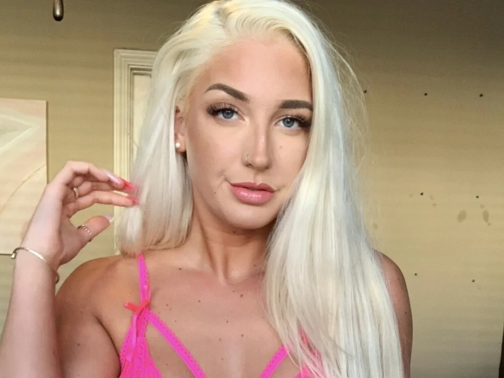 sxnshine00 Adlı Modelin Çevrimdışı XXX Sohbeti