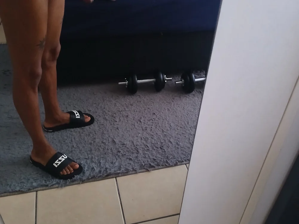 LeaningOverload3: δωμάτιο συνομιλίας εκτός σύνδεσης