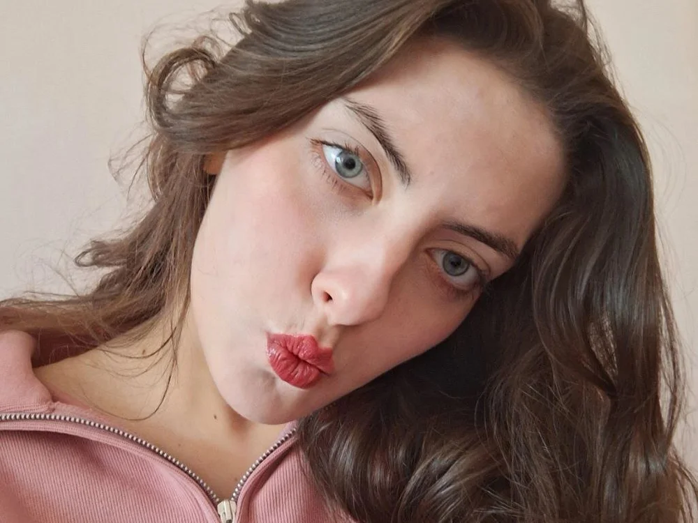 LindaKane offline chatrum