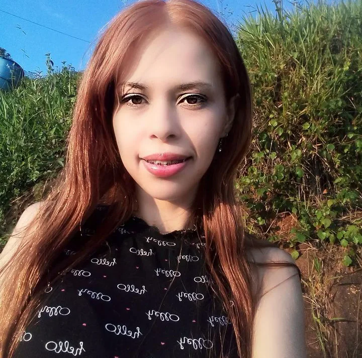 Offline XXX chat modela selena_moon98