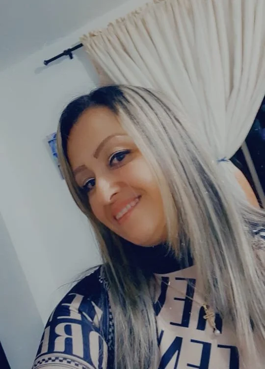 bellarossemilf_'s Offline XXX Chat