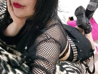 DarkRoseUwU's webcam live show