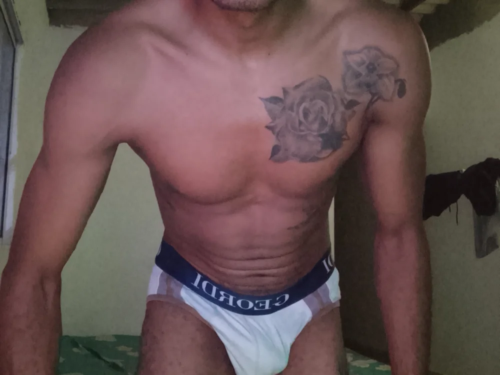 luismoreno24v offline XXX-chat