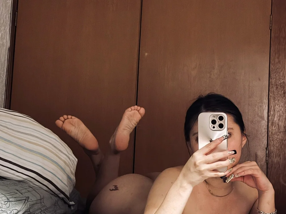 Yelsex's most recent online preview