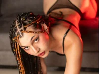 mlucreciasucker303av 即時 XXX 聊天