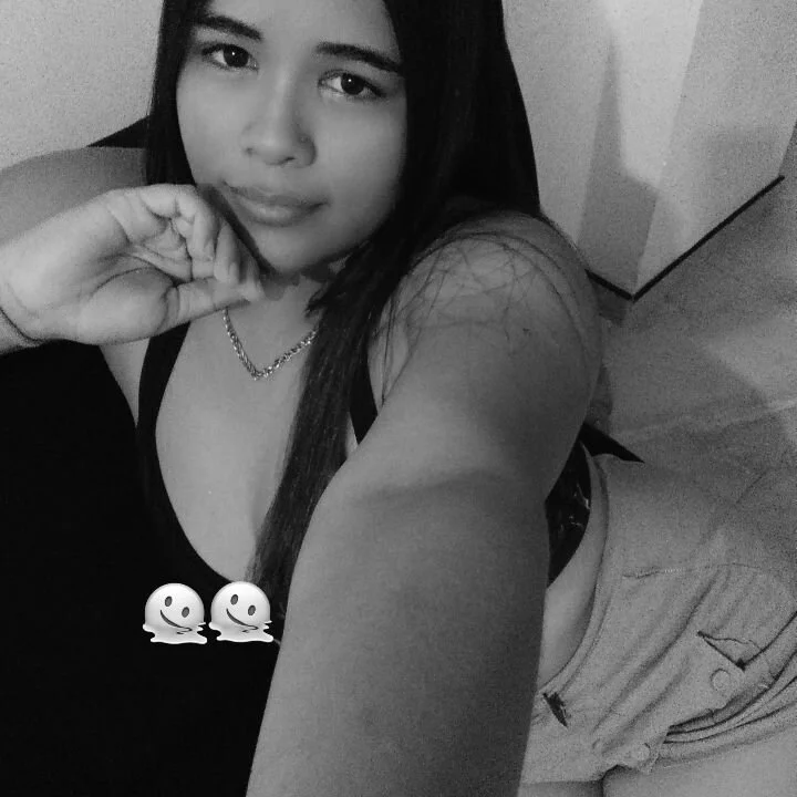 Keely_white Chat XXX Ngoại tuyến