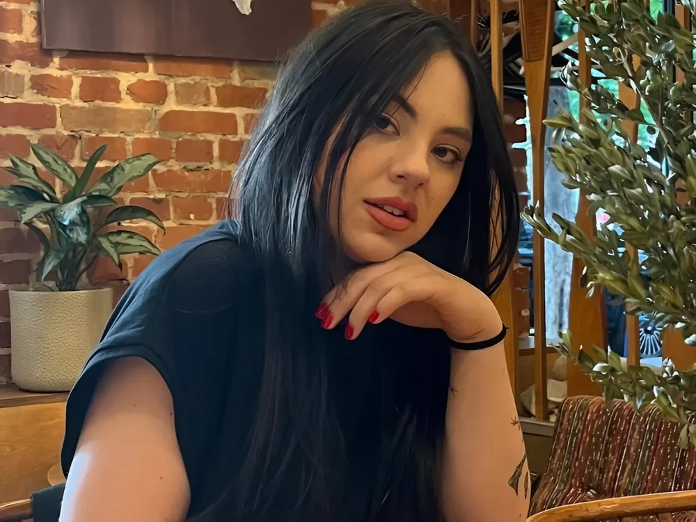 WildaBrownell's Offline XXX Chat