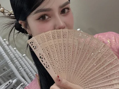Bao-minh - Girl 