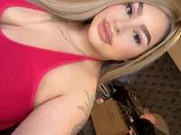 Model SEXXIBLONDIEE