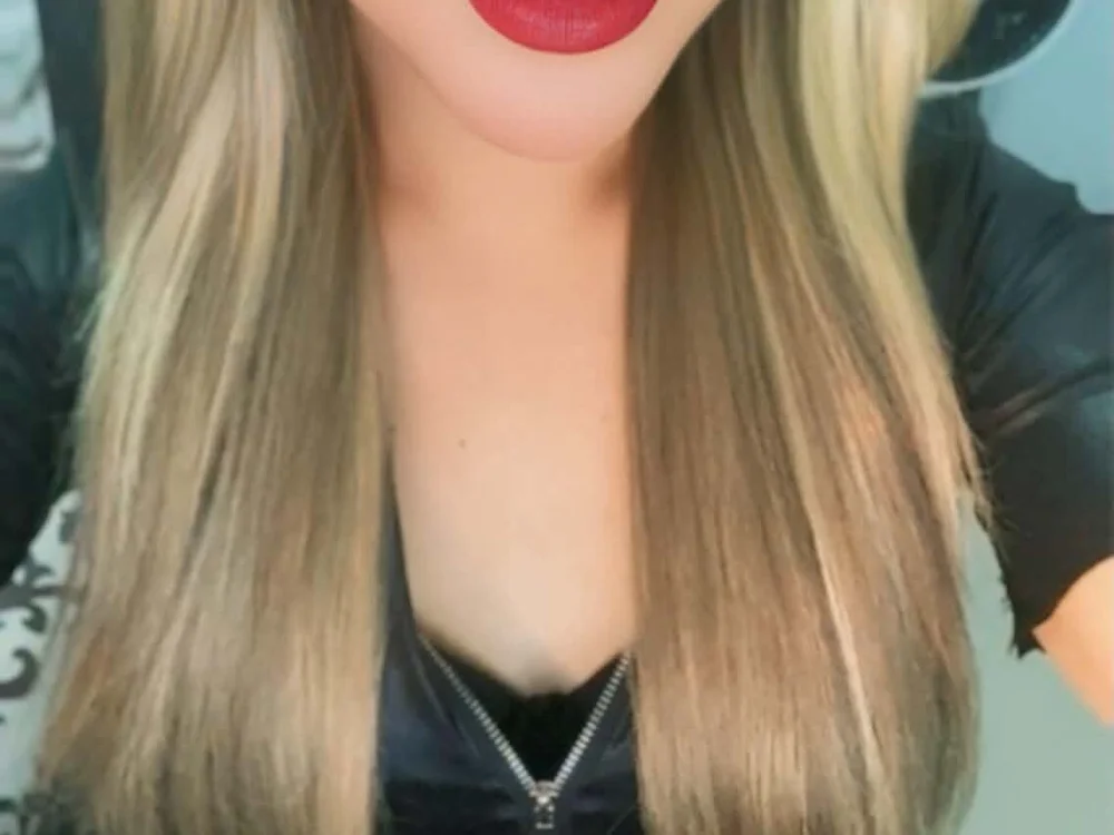 xSUCKTHYWOMANx Offline XXX-chat