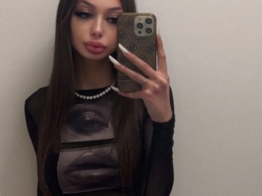 KaylaDevis Chat XXX offline