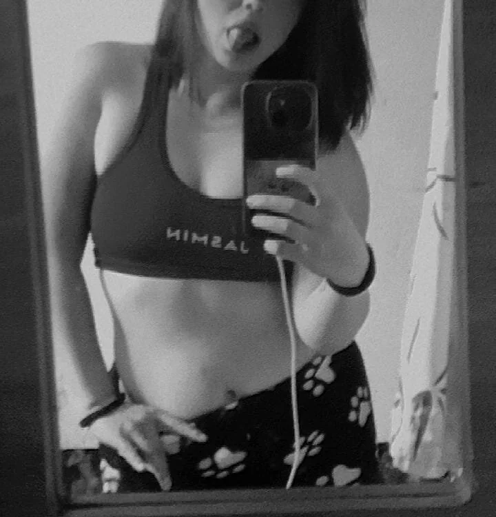 Daphne__r offline chatrum