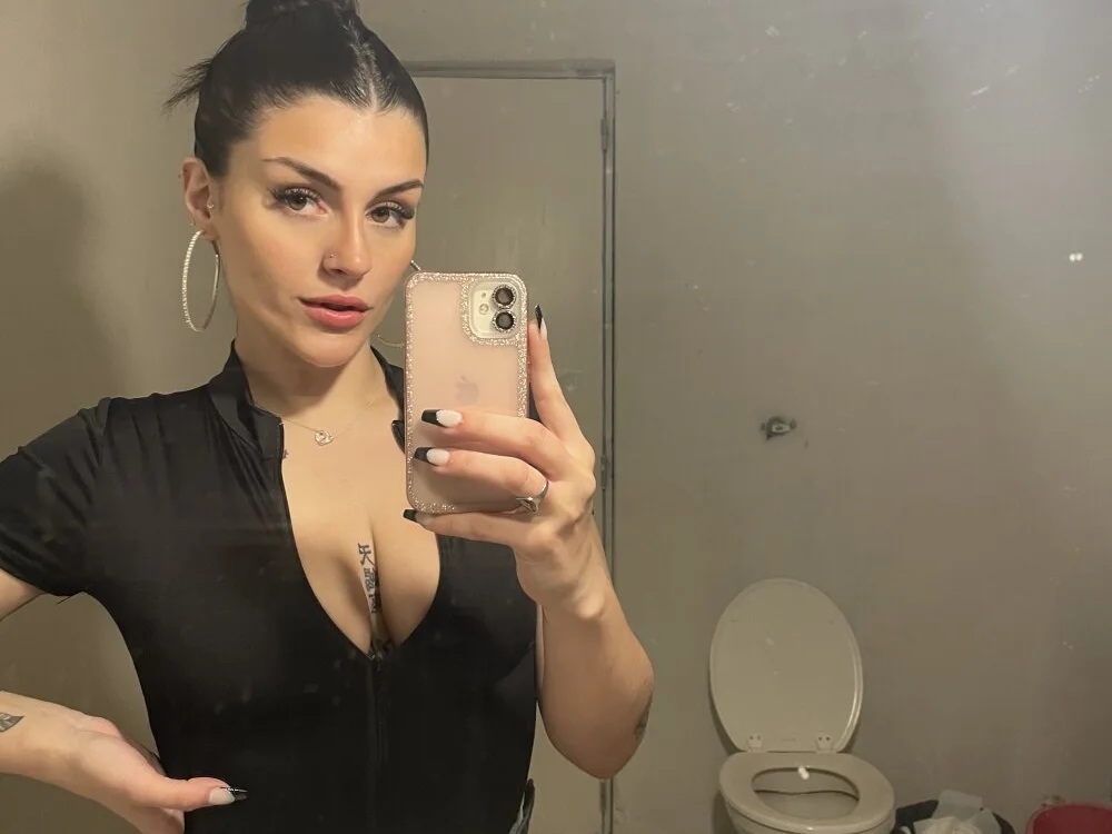 Zoe021102n Offline XXX chat