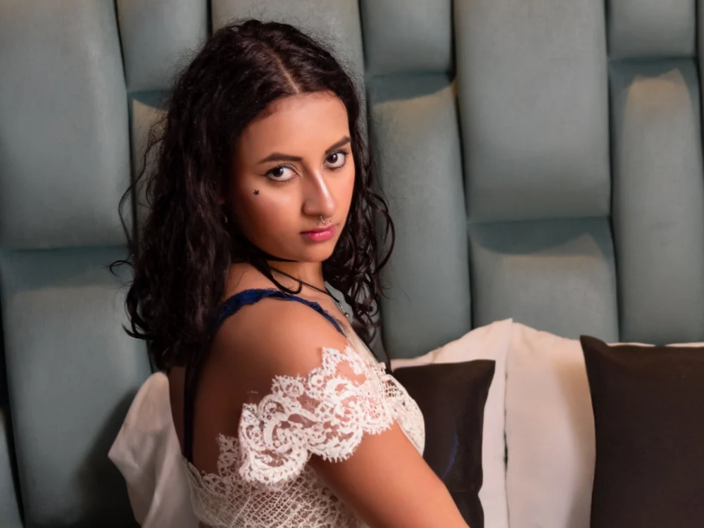 AlehiaSuarez_ Adlı Modelin Çevrimdışı XXX Sohbeti