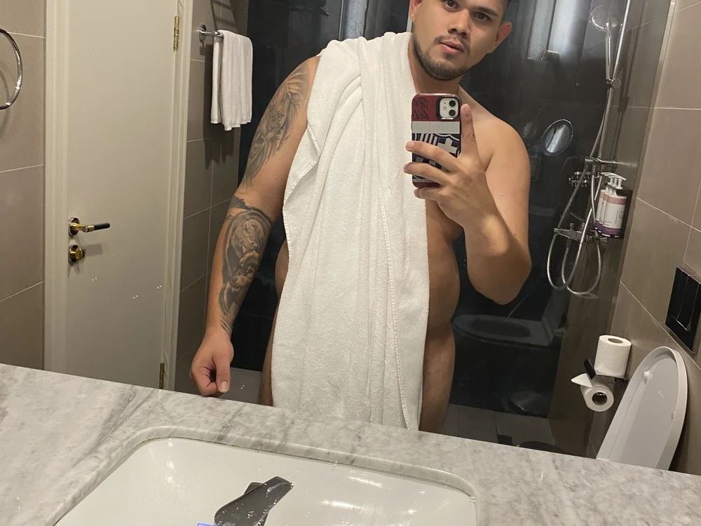 Andrew2428 offline XXX-chat