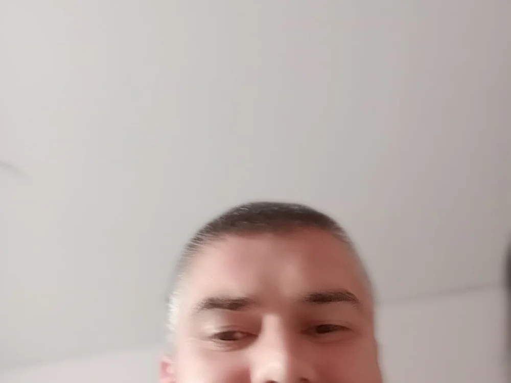 Toesly@xh's Offline Chat Room