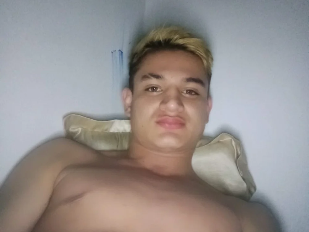 Tiago_evans' Offline Chat Room
